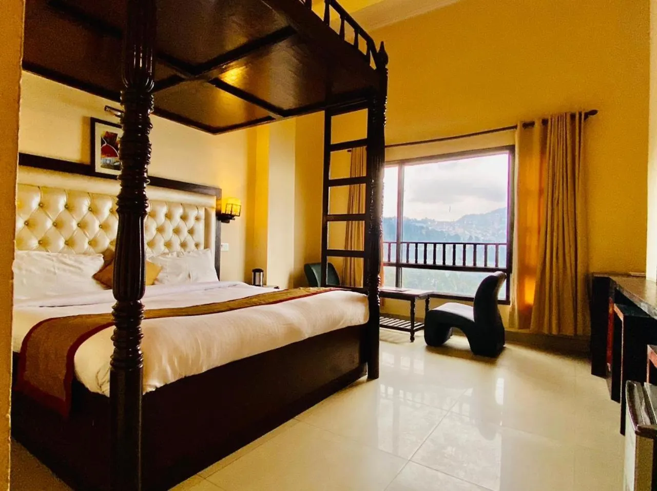 **** Hotel Udai Nature Valley Udaipur Indien